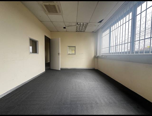 180M² OFFICE TO LET IN SHERWOOD